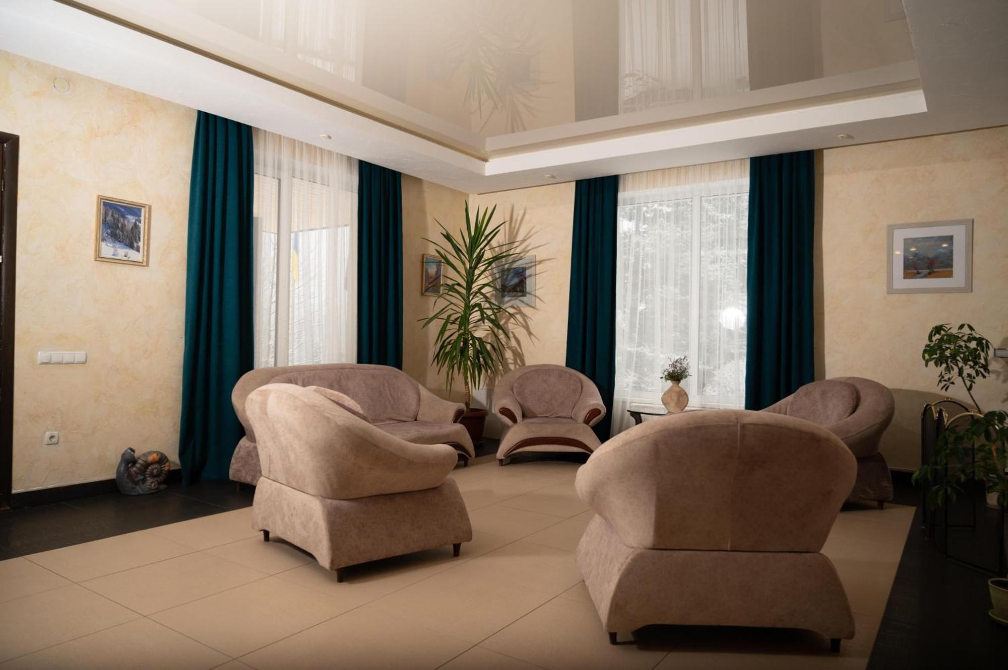 Kamyanka Hotel Mizhhirya  ภายนอก รูปภาพ